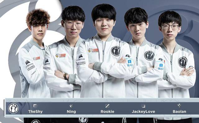 莱比锡从右 莱比锡从右